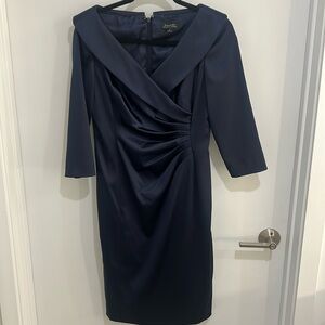 Tahari like new navy blue dress